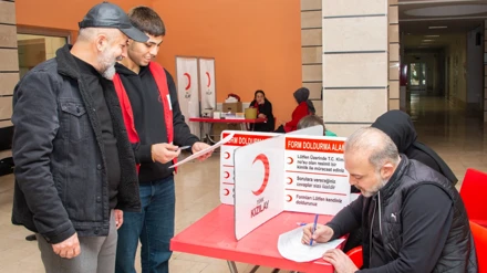 SÜ GSF Öğrencilerinden kan bağışı